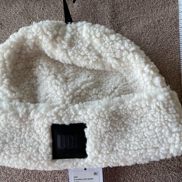 NWT Ivory Ugg Sherpa Cuff Beanie - Picture 2 of 5